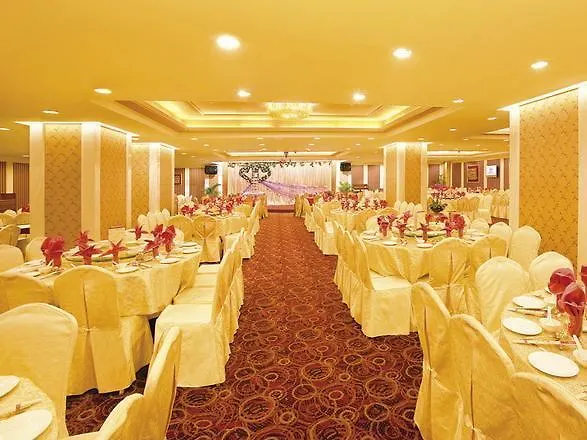 Hotel Riviera Macau 4*,  China